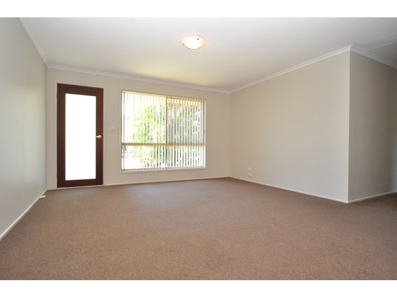 9/11 Kingaroy Avenue, Helensvale QLD 4212