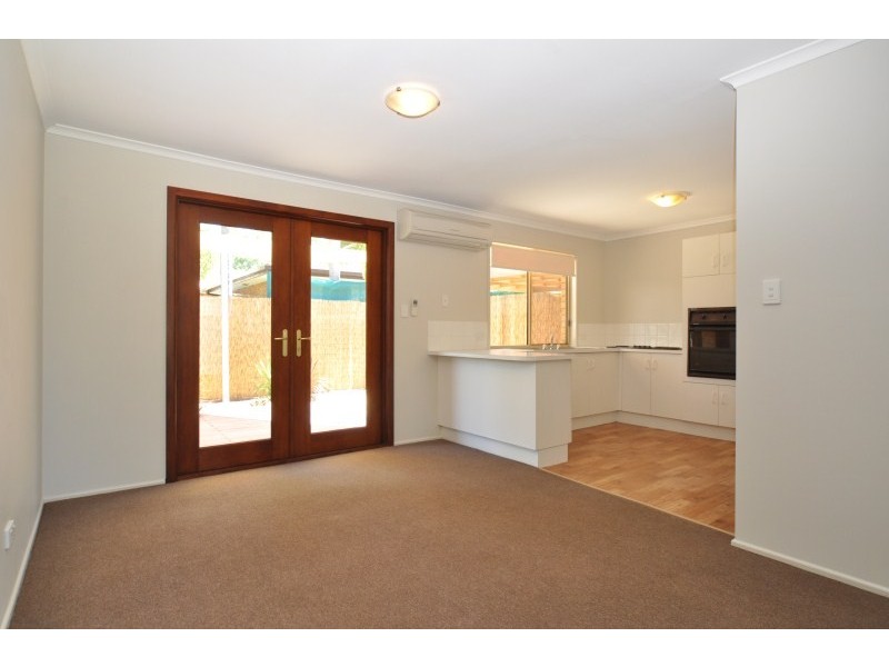 9/11 Kingaroy Avenue, Helensvale QLD 4212