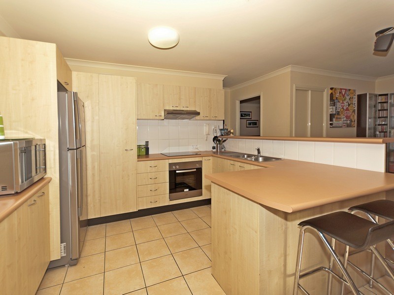 6/1 Santa Isobel Boulevarde, Pacific Pines QLD 4211