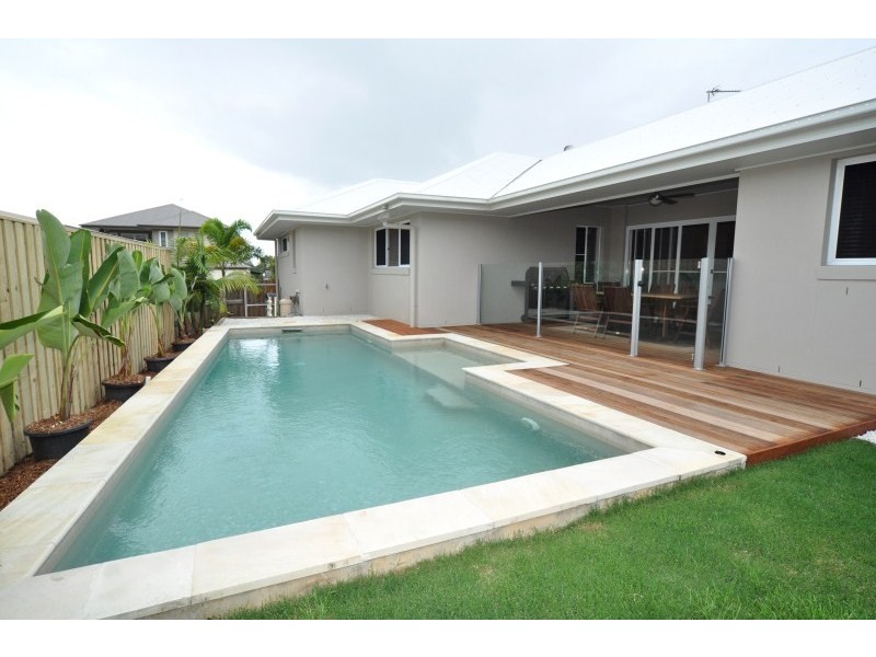 17 Garawarra Crescent, Upper Coomera QLD 4209