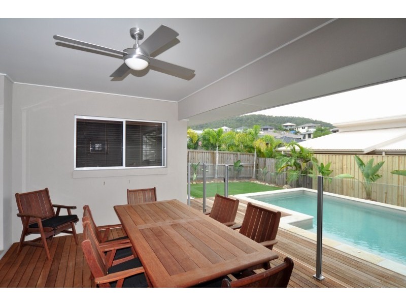 17 Garawarra Crescent, Upper Coomera QLD 4209