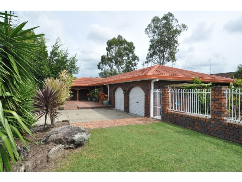 1 Midvale Place, Helensvale QLD 4212