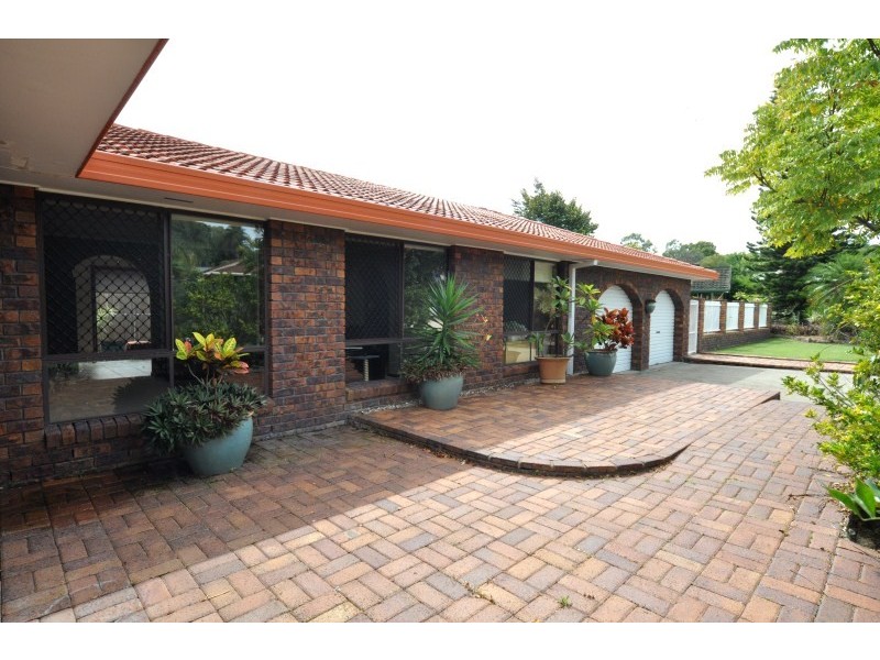 1 Midvale Place, Helensvale QLD 4212