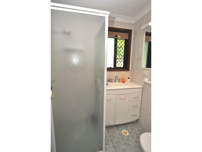 1 Midvale Place, Helensvale QLD 4212