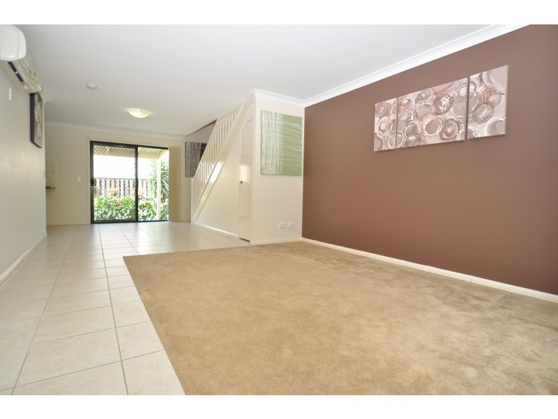 1/30 Witheren Circuit, Pacific Pines QLD 4211