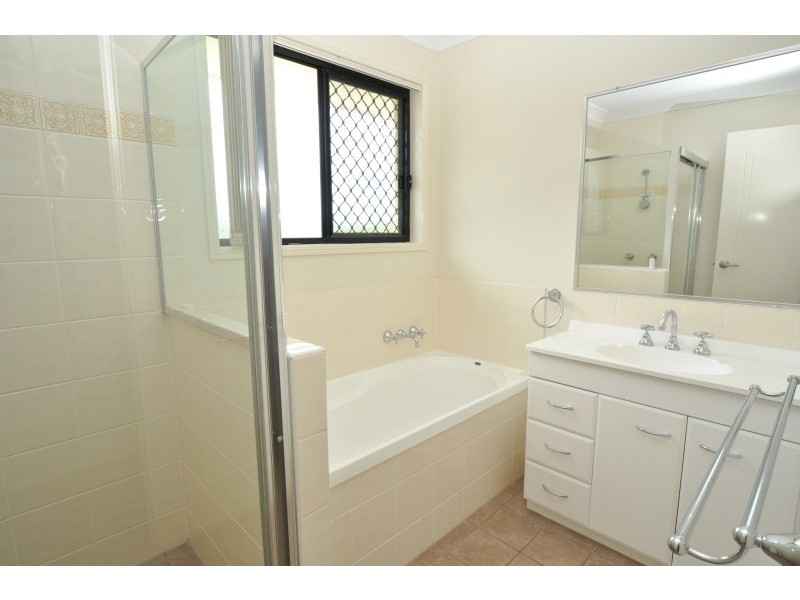 1/30 Witheren Circuit, Pacific Pines QLD 4211