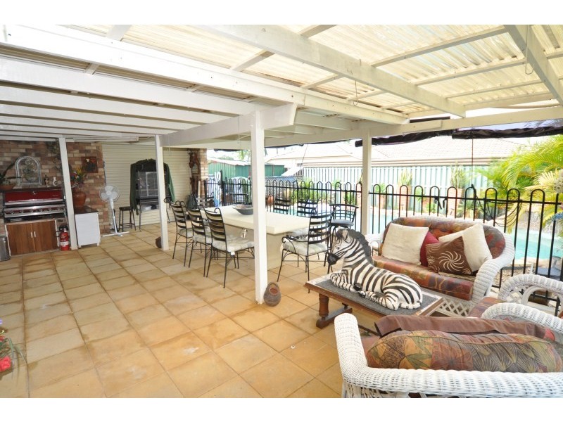 10 Navua Court, Pacific Pines QLD 4211