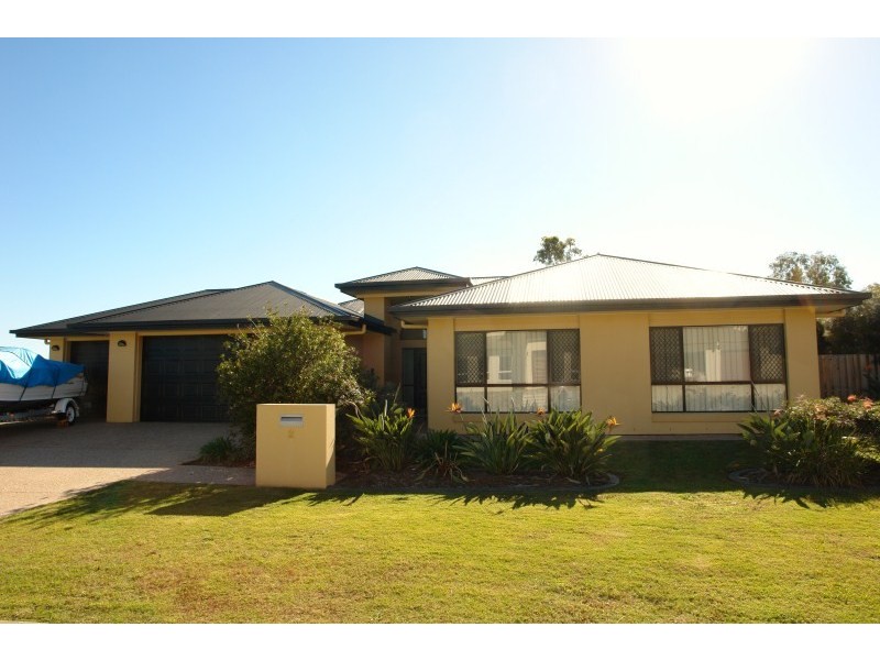 2 Zenith Crescent, Pacific Pines QLD 4211