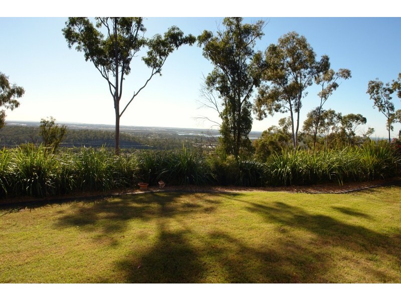 2 Zenith Crescent, Pacific Pines QLD 4211
