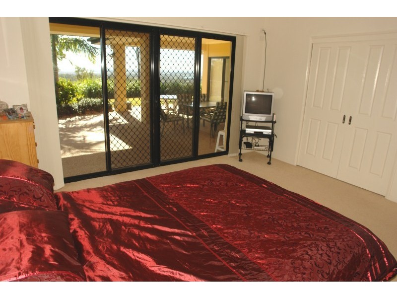 2 Zenith Crescent, Pacific Pines QLD 4211