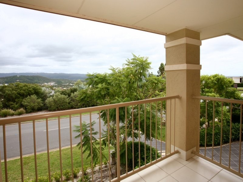 37 Hillary Circuit, Pacific Pines QLD 4211