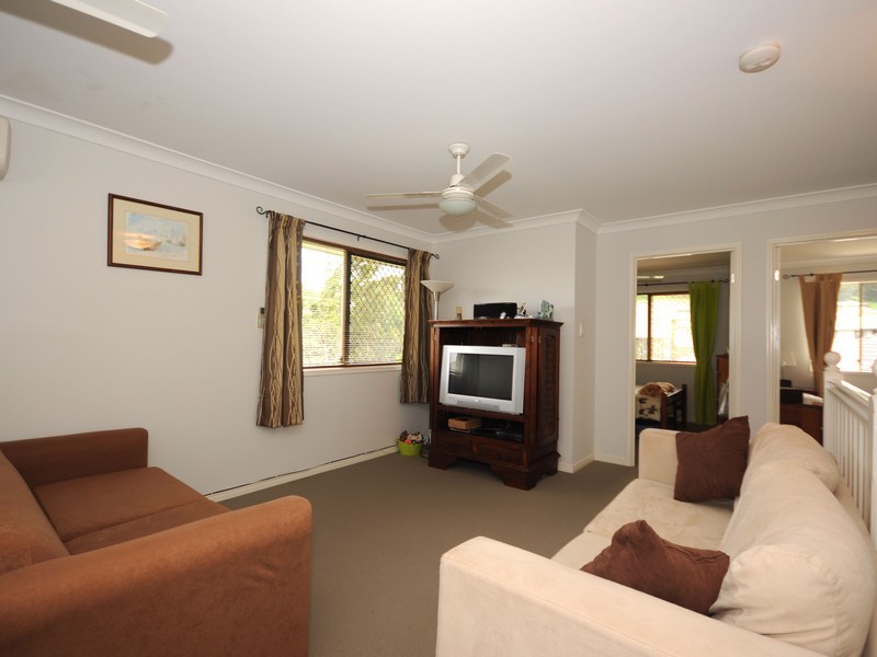 33 Goldcrest Drive, Upper Coomera QLD 4209