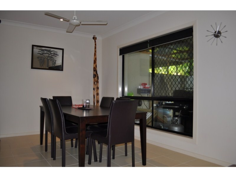 2/7 Dine Court, Upper Coomera QLD 4209