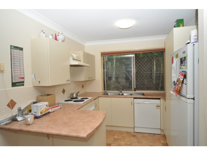 163 Greenacre Drive, Arundel QLD 4214