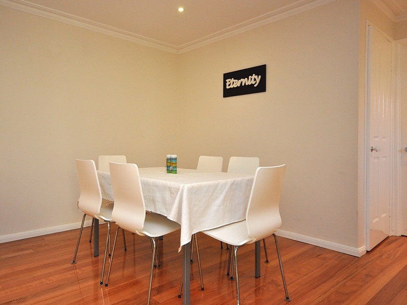 1/3 Vine Court, Oxenford QLD 4210