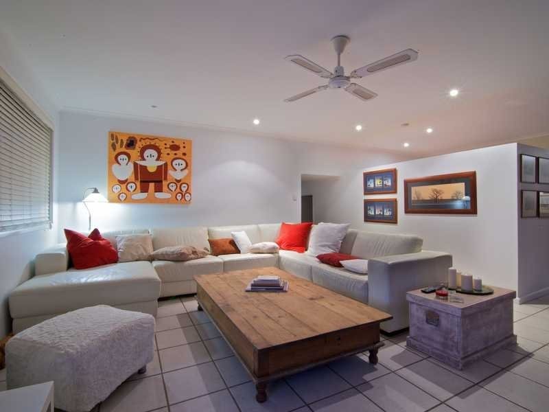 9 Narooma Place, Helensvale QLD 4212