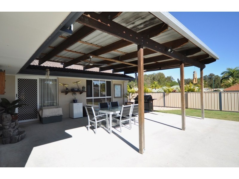 2 Corringle Close, Helensvale QLD 4212
