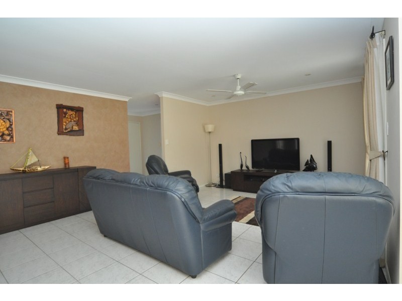 2 Corringle Close, Helensvale QLD 4212