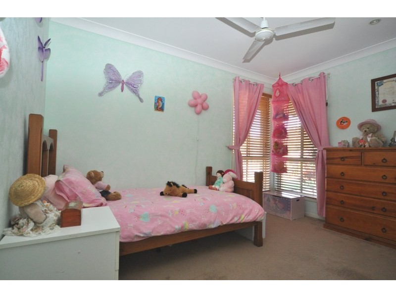2 Corringle Close, Helensvale QLD 4212