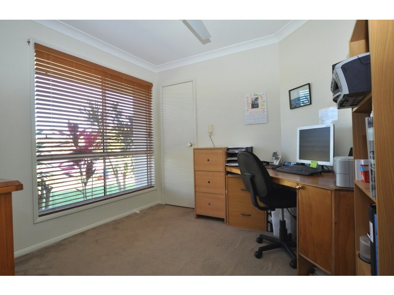 2 Corringle Close, Helensvale QLD 4212