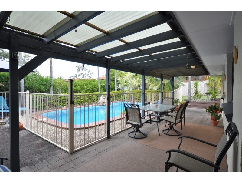 52 Latrobe Avenue, Helensvale QLD 4212