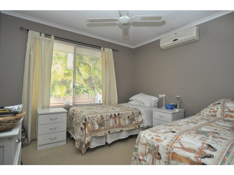 52 Latrobe Avenue, Helensvale QLD 4212