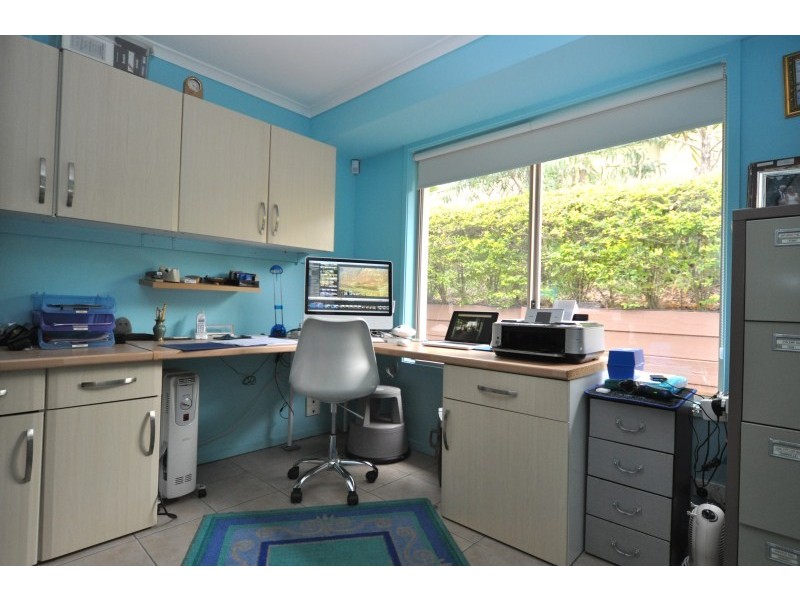 52 Latrobe Avenue, Helensvale QLD 4212