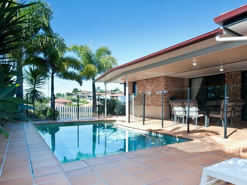 4 Yaldara Street, Pacific Pines QLD 4211