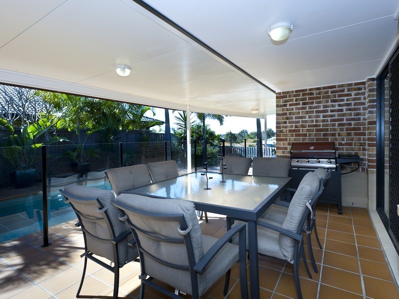 4 Yaldara Street, Pacific Pines QLD 4211