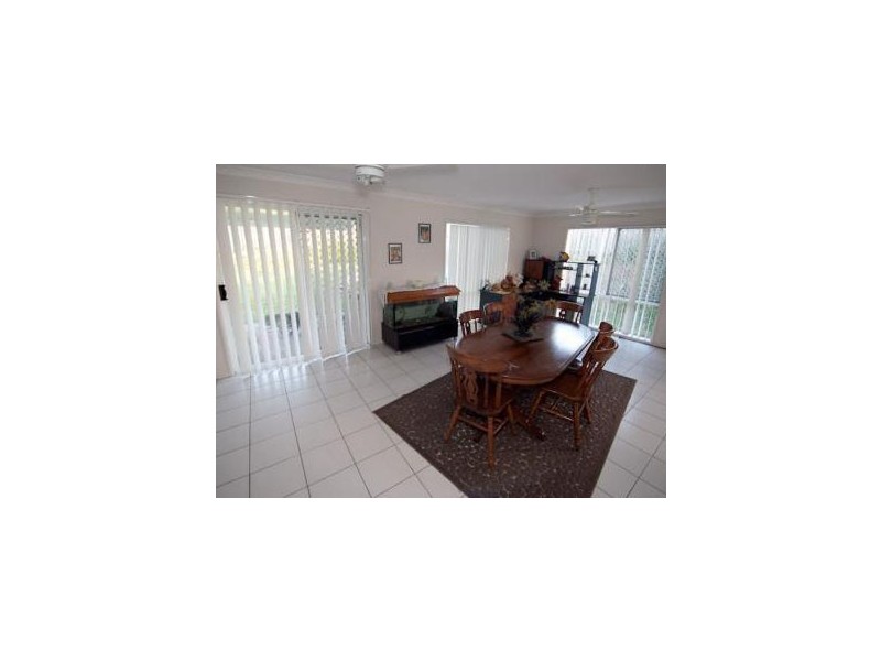 4 Taske Rise, Pacific Pines QLD 4211