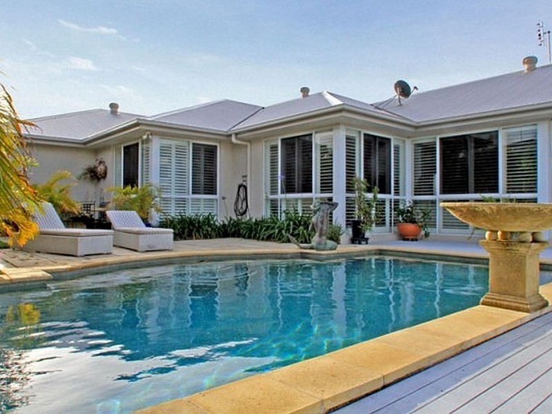 31 Salvado Drive, Pacific Pines QLD 4211