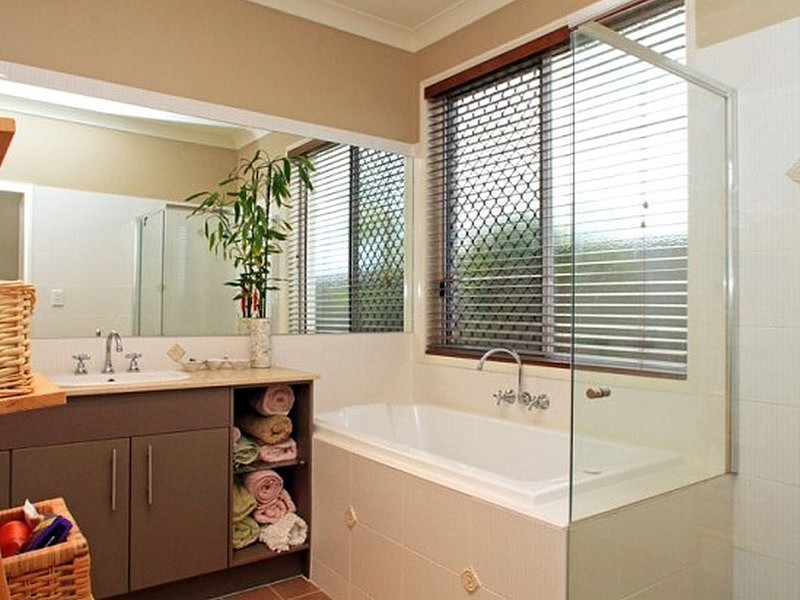 31 Salvado Drive, Pacific Pines QLD 4211