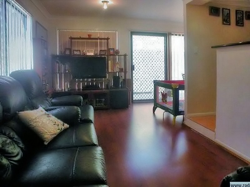 2/81 Cootharaba Drive, Helensvale QLD 4212