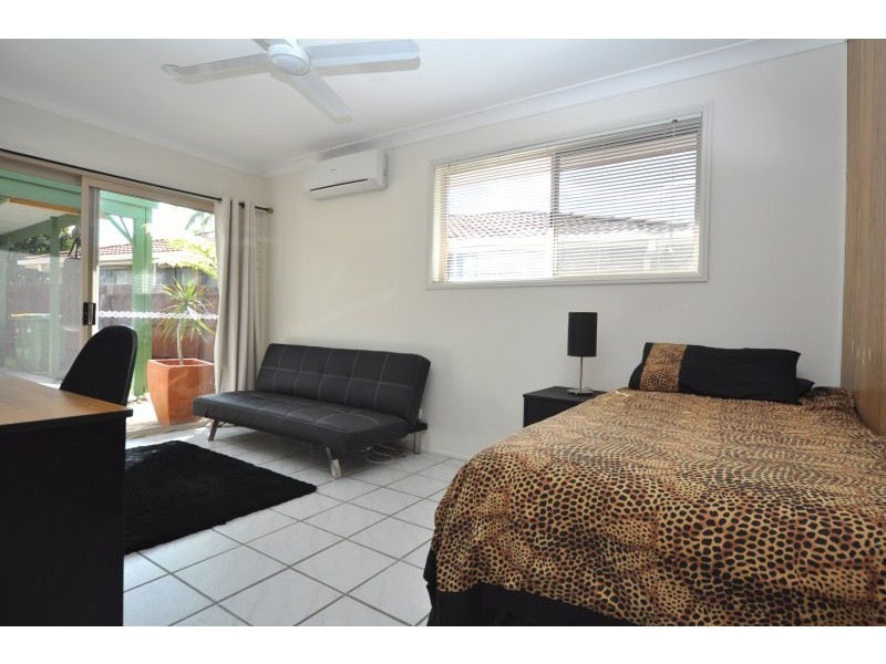 7 Renmark Court, Helensvale QLD 4212