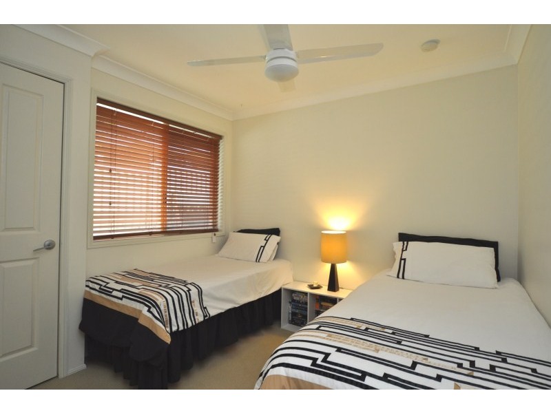 7 Renmark Court, Helensvale QLD 4212