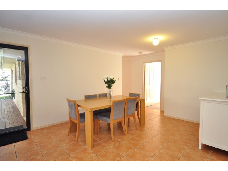 7 Kosrae Street, Pacific Pines QLD 4211