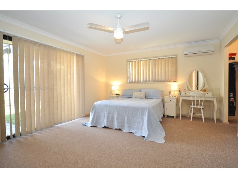 7 Kosrae Street, Pacific Pines QLD 4211
