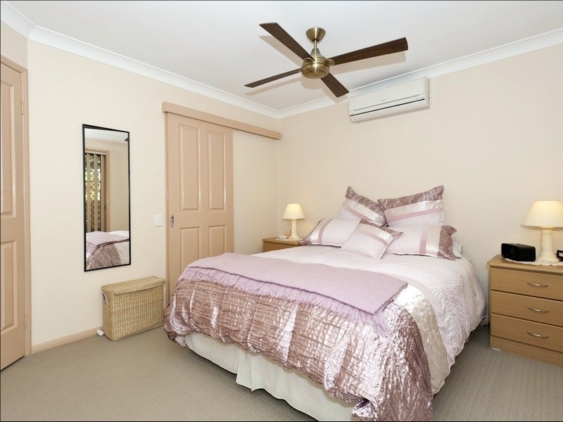 2/7 Coral Avenue, Labrador QLD 4215