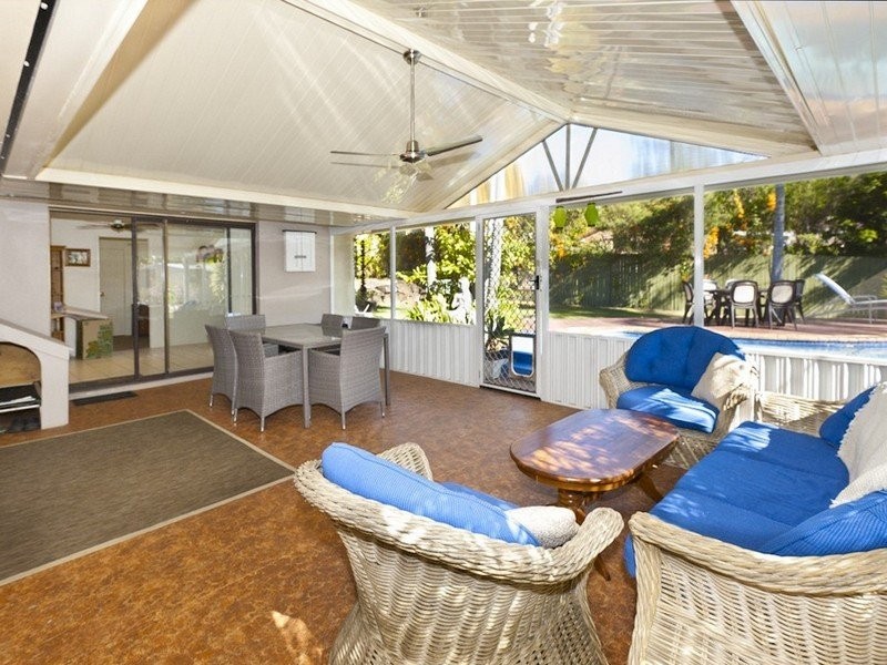 12 Renmark Court, Helensvale QLD 4212