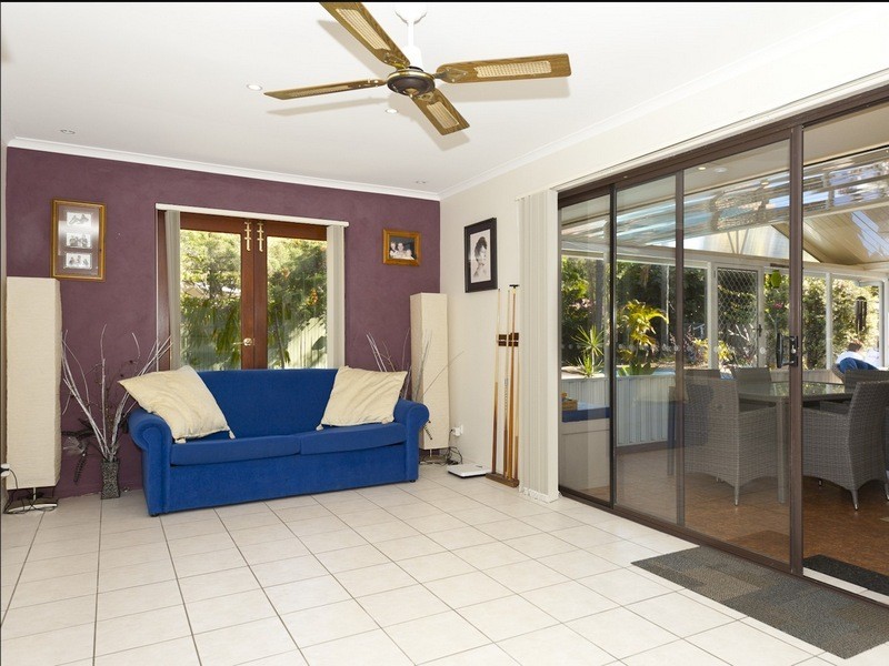 12 Renmark Court, Helensvale QLD 4212