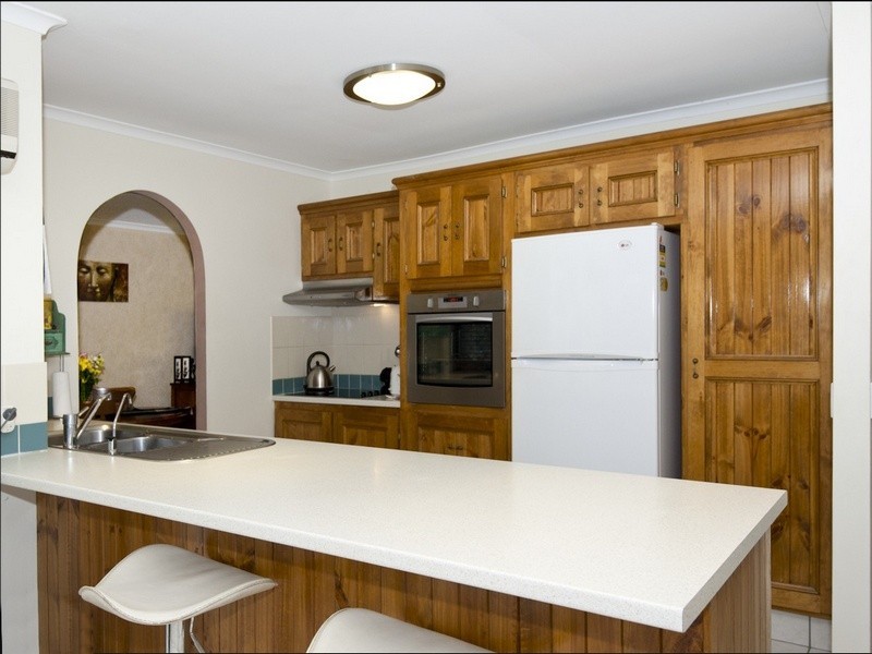 12 Renmark Court, Helensvale QLD 4212