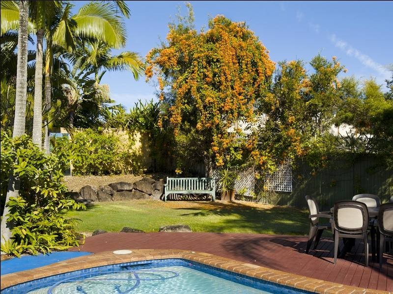 12 Renmark Court, Helensvale QLD 4212