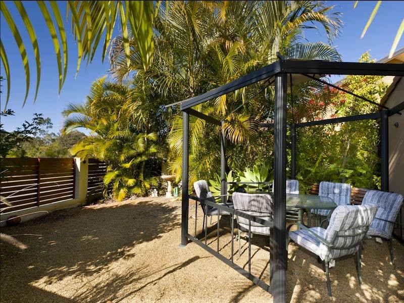 12 Renmark Court, Helensvale QLD 4212