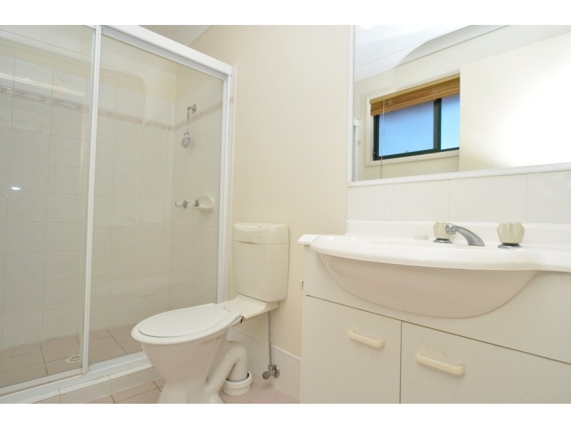 66 Marble Arch Place, Arundel QLD 4214