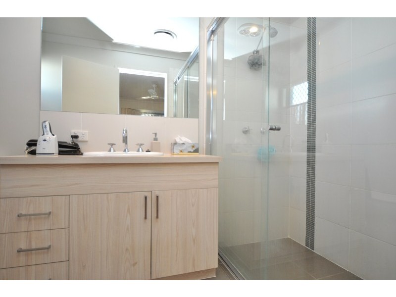 35 Cobb & Co Drive, Oxenford QLD 4210