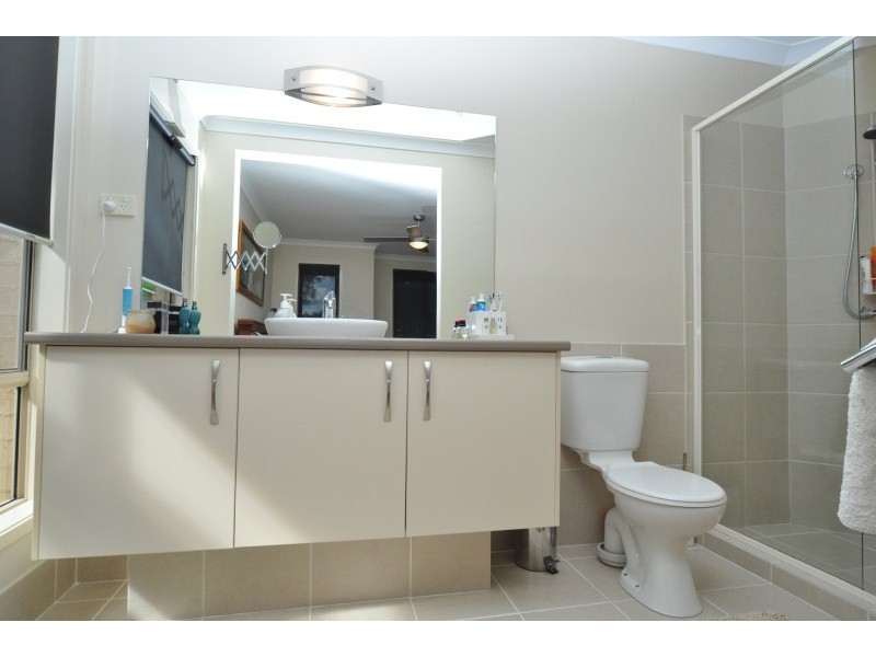 23 Maloney Crescent, Maudsland QLD 4210