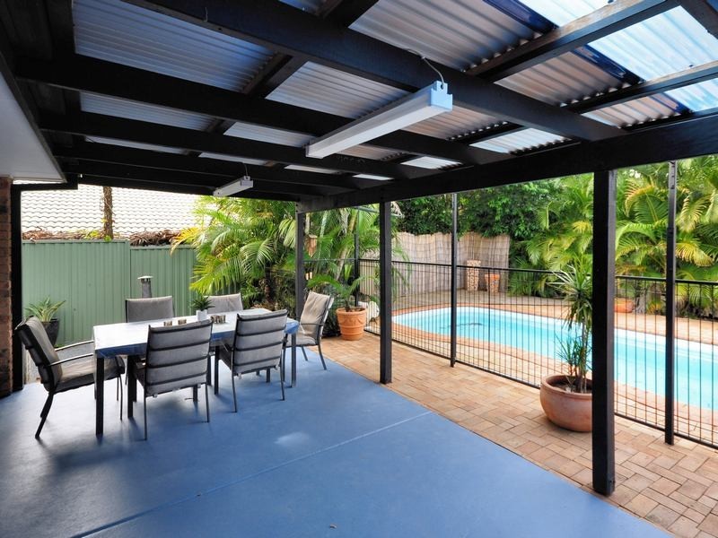 15 Rosedale Place, Helensvale QLD 4212