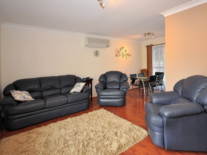15 Rosedale Place, Helensvale QLD 4212