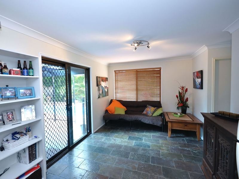 15 Rosedale Place, Helensvale QLD 4212