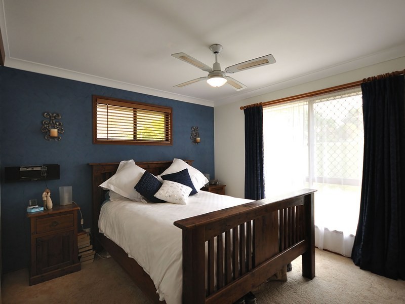 15 Rosedale Place, Helensvale QLD 4212